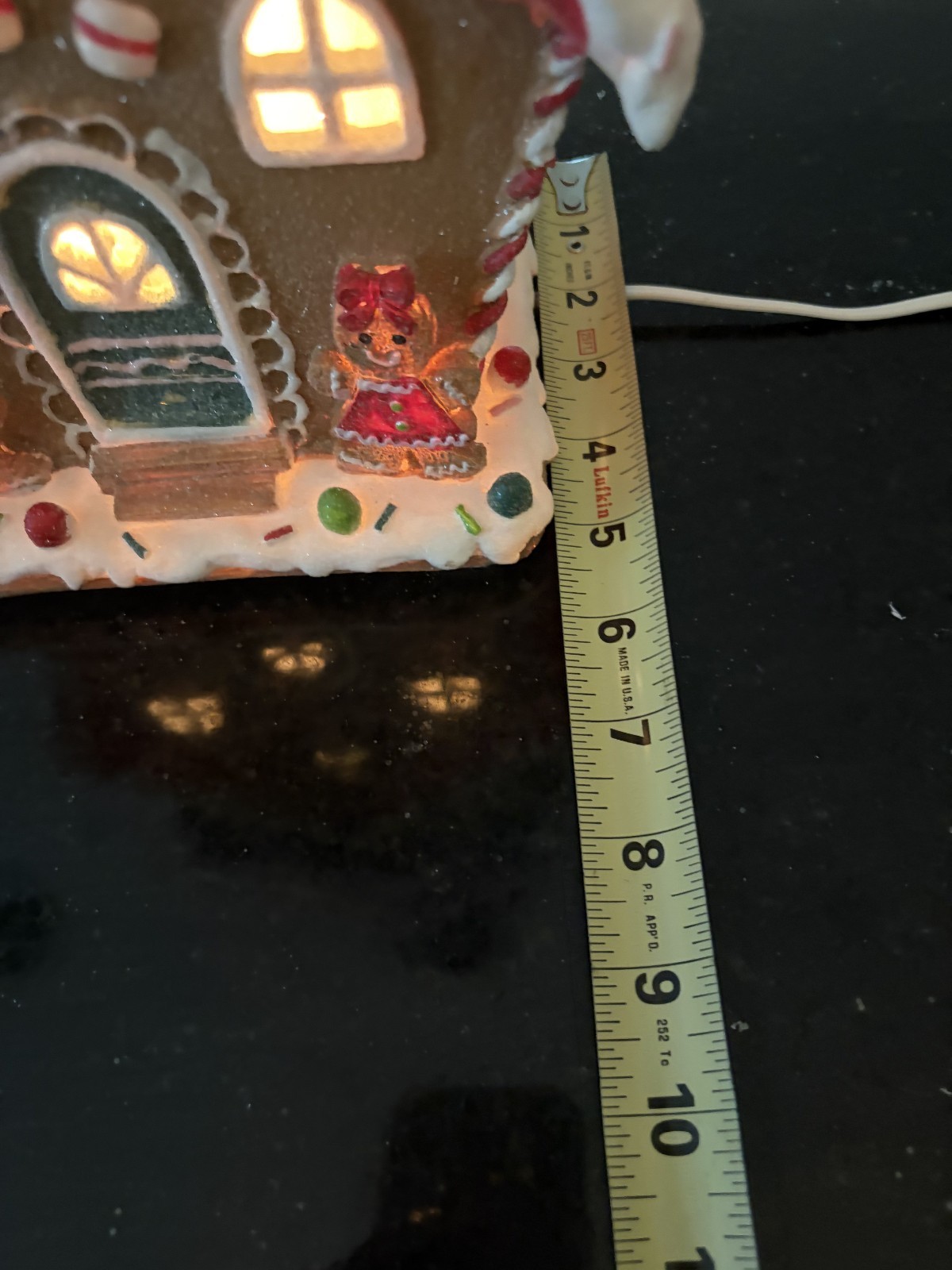 Glitzhome 18.5 Lighted Gingerbread House Christmas Table Decor Plug-In