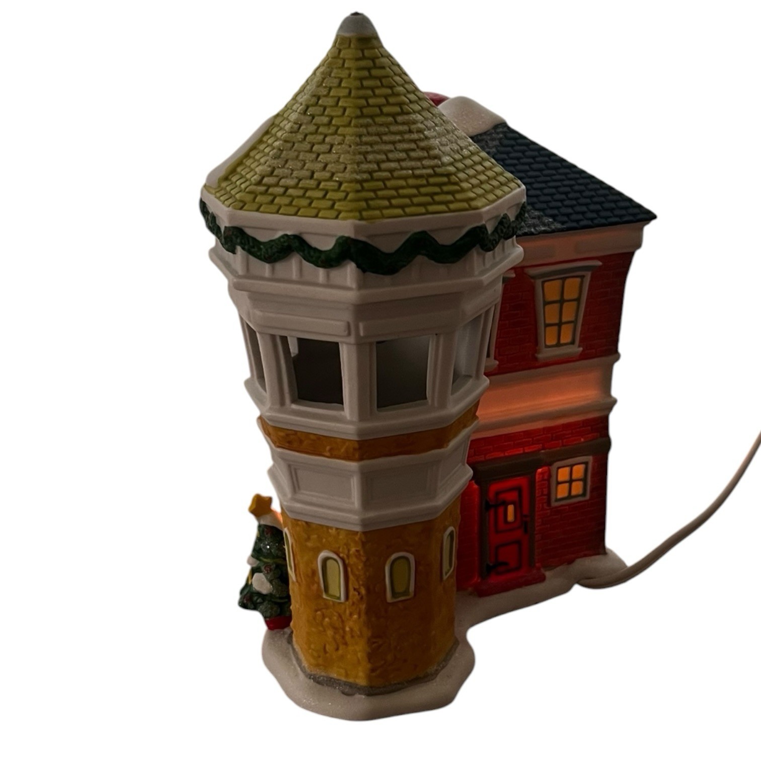 2011 Disney Department 56 Mickey’s Merry Christmas Village Donald’s Fire Station