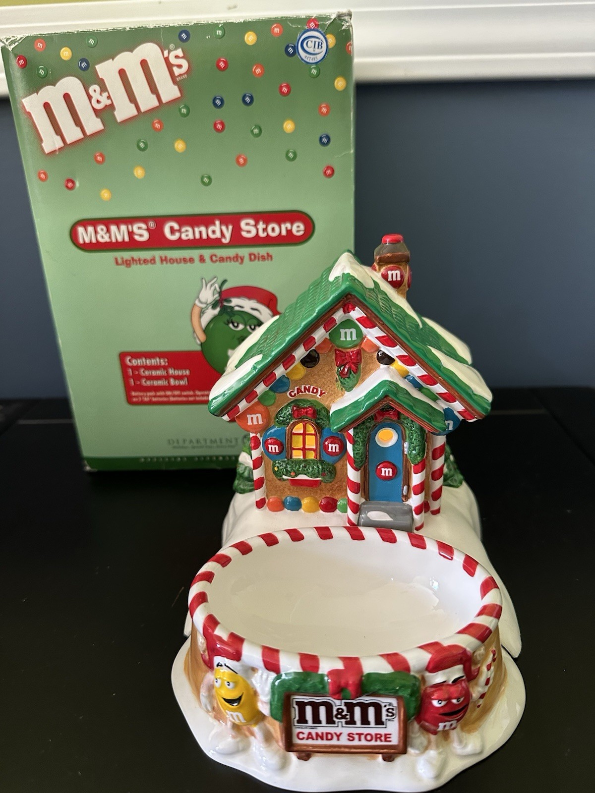 Department 56 M&M Christmas Candy Store Lighted House And Candy Dish