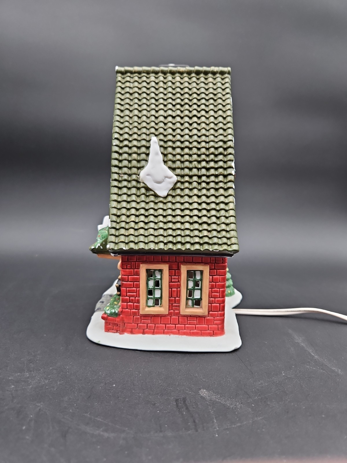 St Nicholas Square Village Collection – (1997) Coffee Cafe Christmas Village