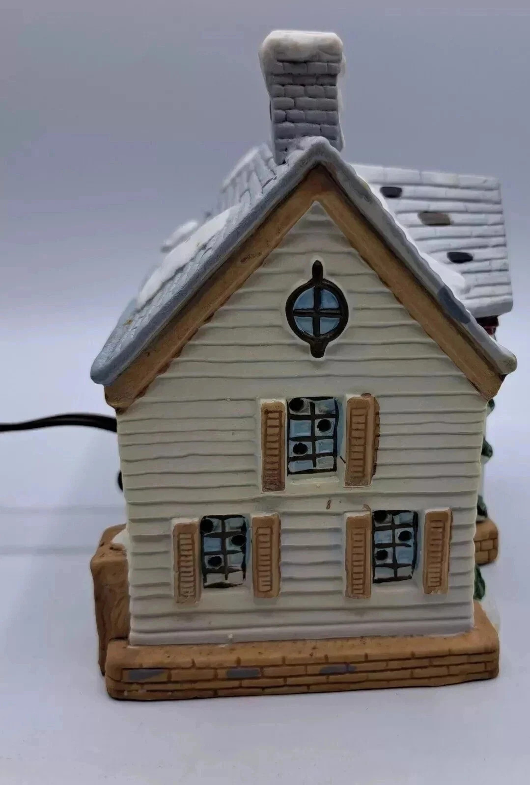 1991 Lemax Hearthside Village Porcelain Lighted House Pillers