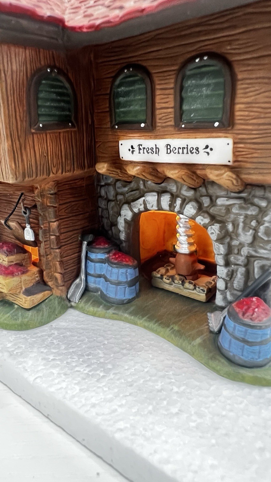 Dept 56 New England Village Series “The Cranberry House” Retired 2000 Complete
