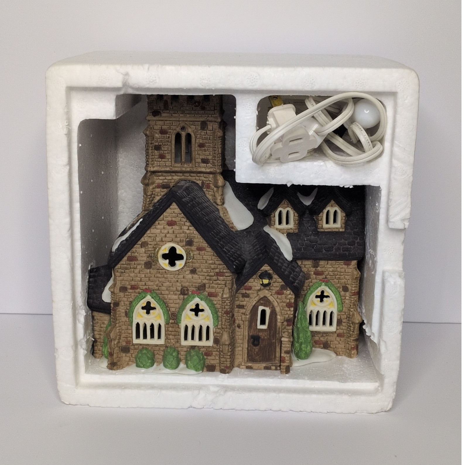Department 56 Dickens Village Series Knottinghill Church Illuminated House