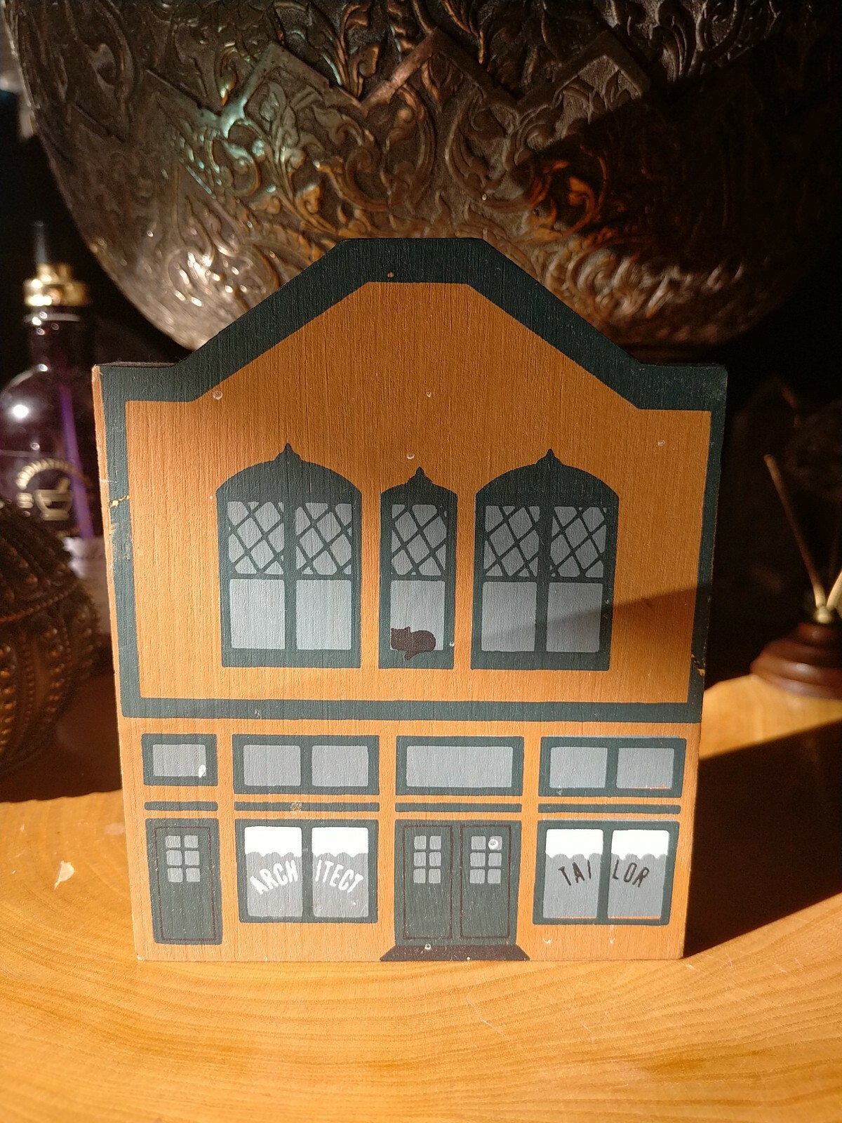 1987 cats meow village. Series V. Architect, Tailor wood block. Joline ’90