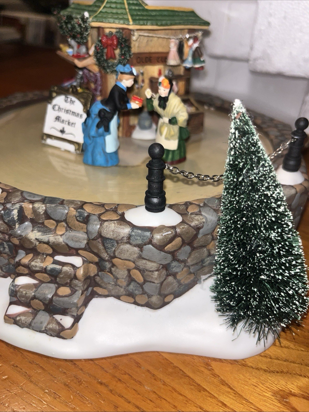 Dept 56 Dickens Village Town Square Market #56.58590 Read