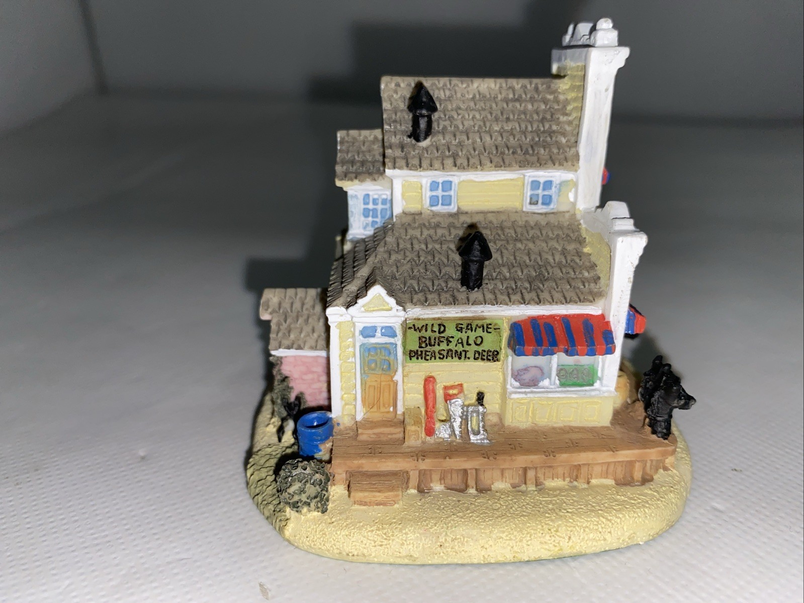 Clearance-OpenBox Vintage Liberty Falls Berghoff Butcher Shop Village 1997 AH131