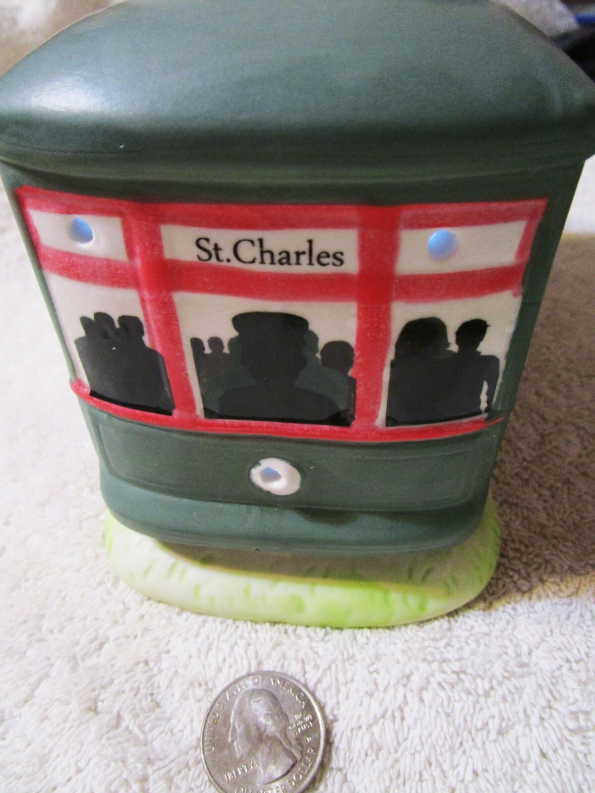 CRESCENT CITY CHRISTMAS VILLAGE “ST. CHARLES AVE STREETCAR” REPLICA COLLECTIBLE