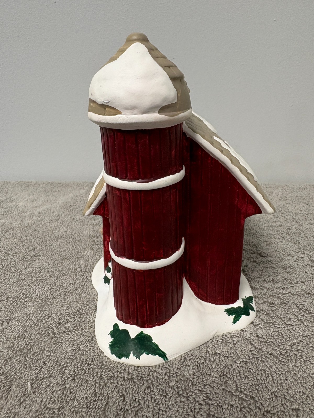 Pacific Rim Electric Ceramic Madison Barn w/box & Light Cord. #1914