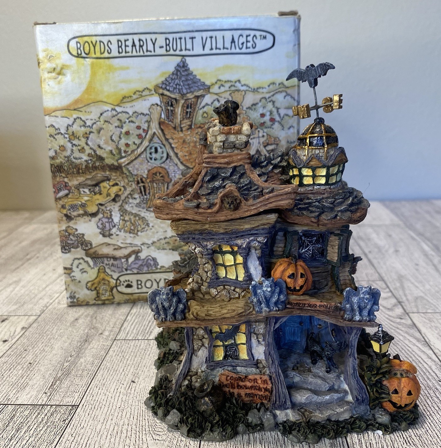 Punky Boobear’s Haunted Halloween House Boyds Bearly Built Village OG Box 19012