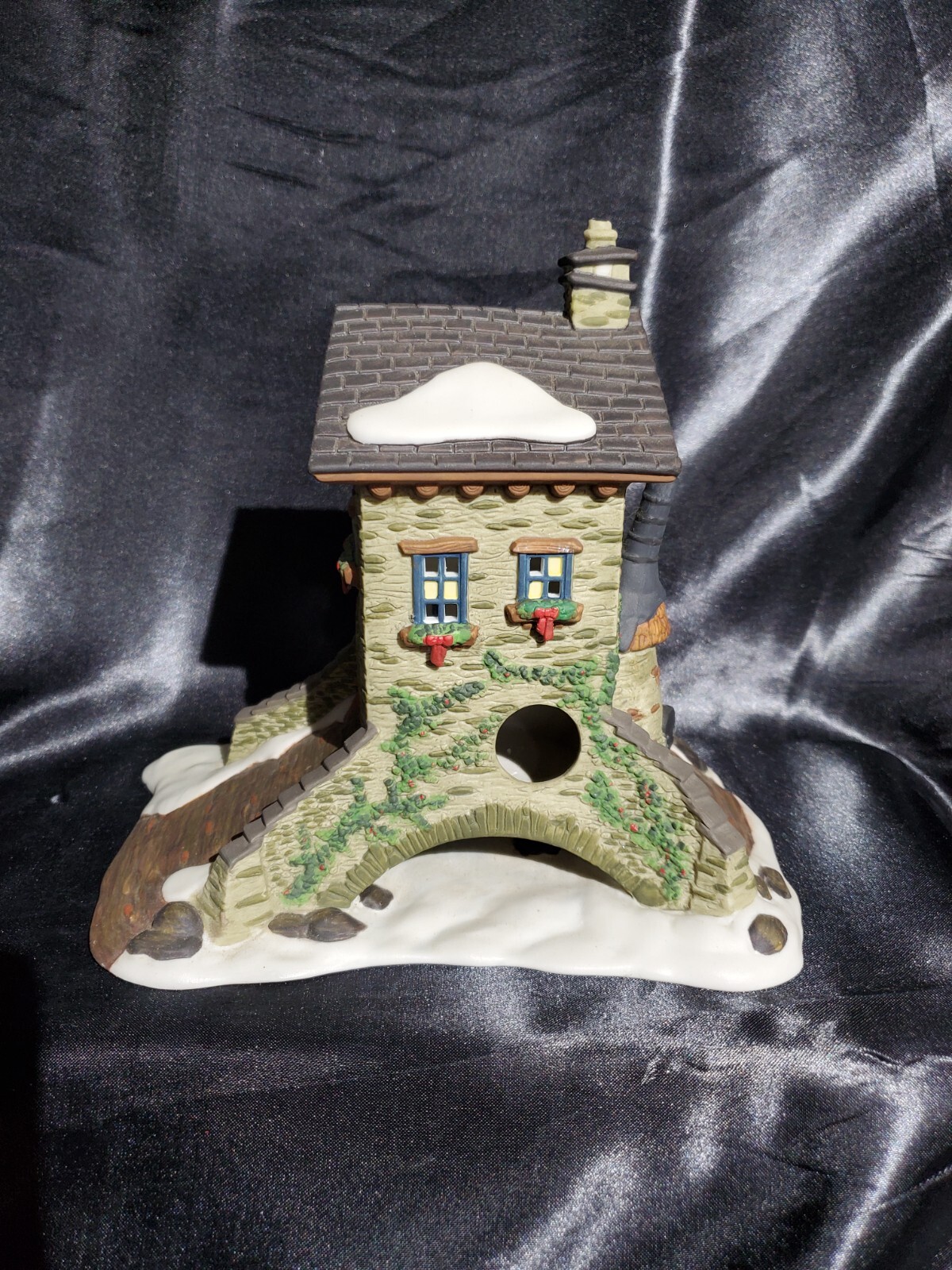 Dept 56 “THE MALTINGS” 5833-5 DICKENS HERITAGE VILLAGE RETIRED w/Box Item #123