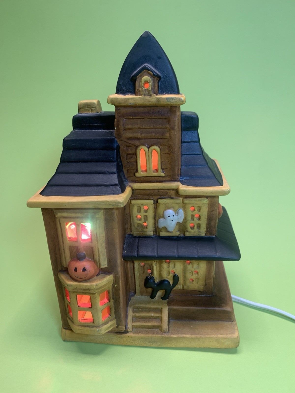 Vintage Halloween Ceramic Haunted House Illuminated Lighted Village Ghost Cat