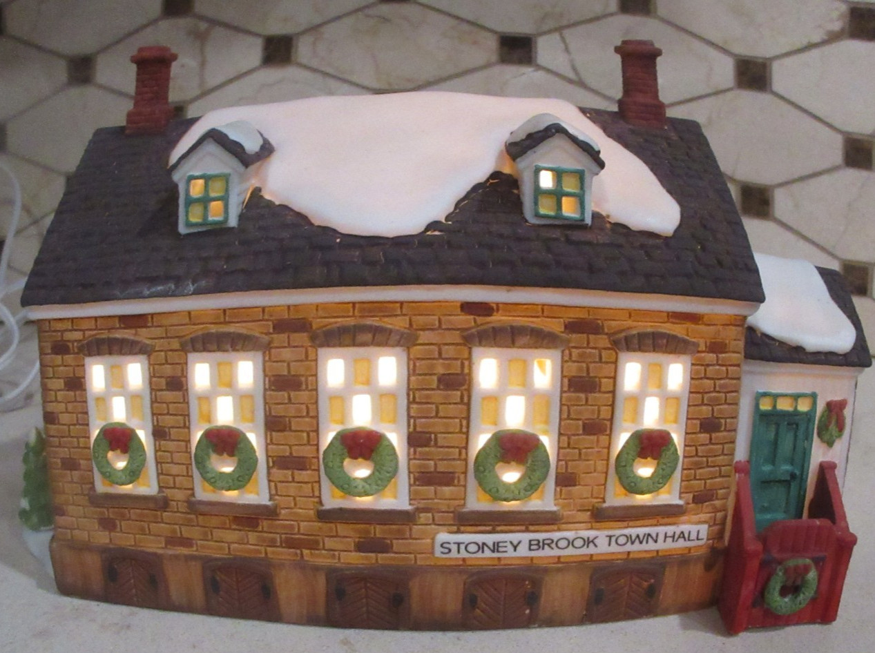 VTG DEPT 56 New England Village Series STONY BROOK TOWN HALL NIB Free Shipping