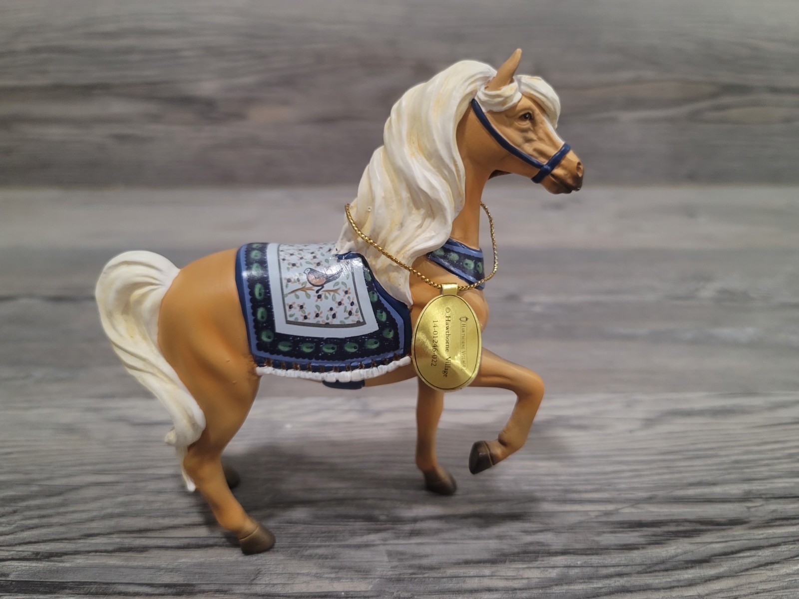 Hawthorne village “Prancing Horse” Resin excellent condition Silent Night