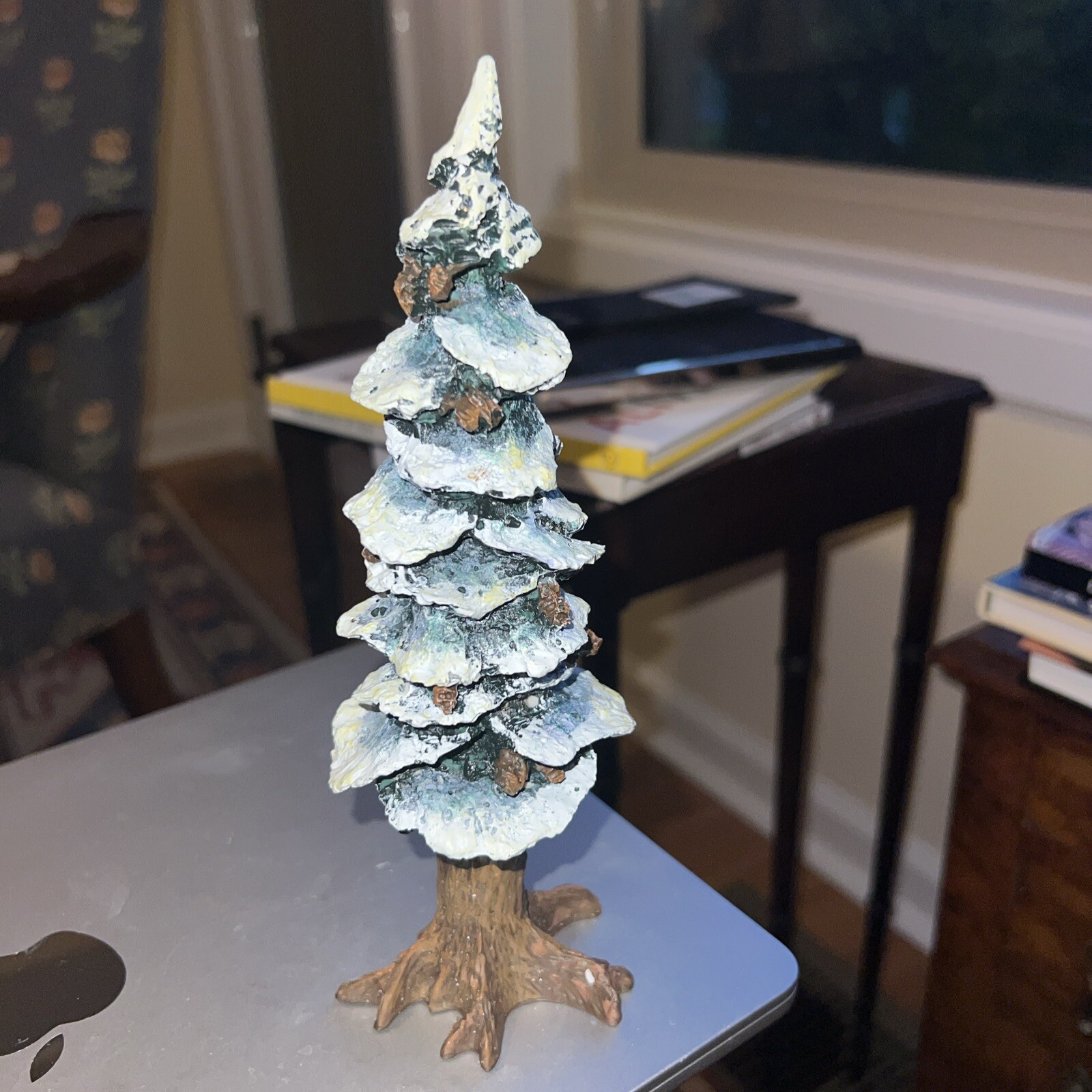 Dept 56 Heritage Village 8″ Cold Cast Porcelain Pole Pine Tree #55280 Unboxed