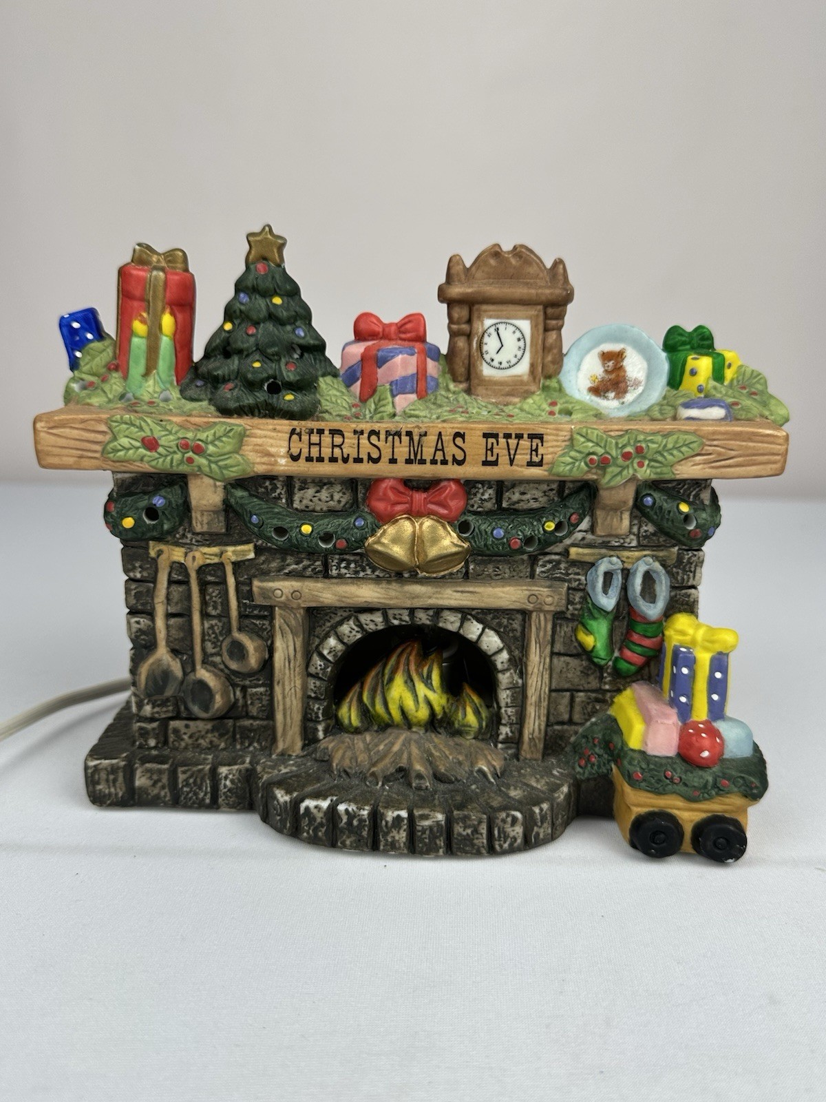 Brinns Lighted Ceramic Holiday Fireplace “Christmas Eve” Village Figurine