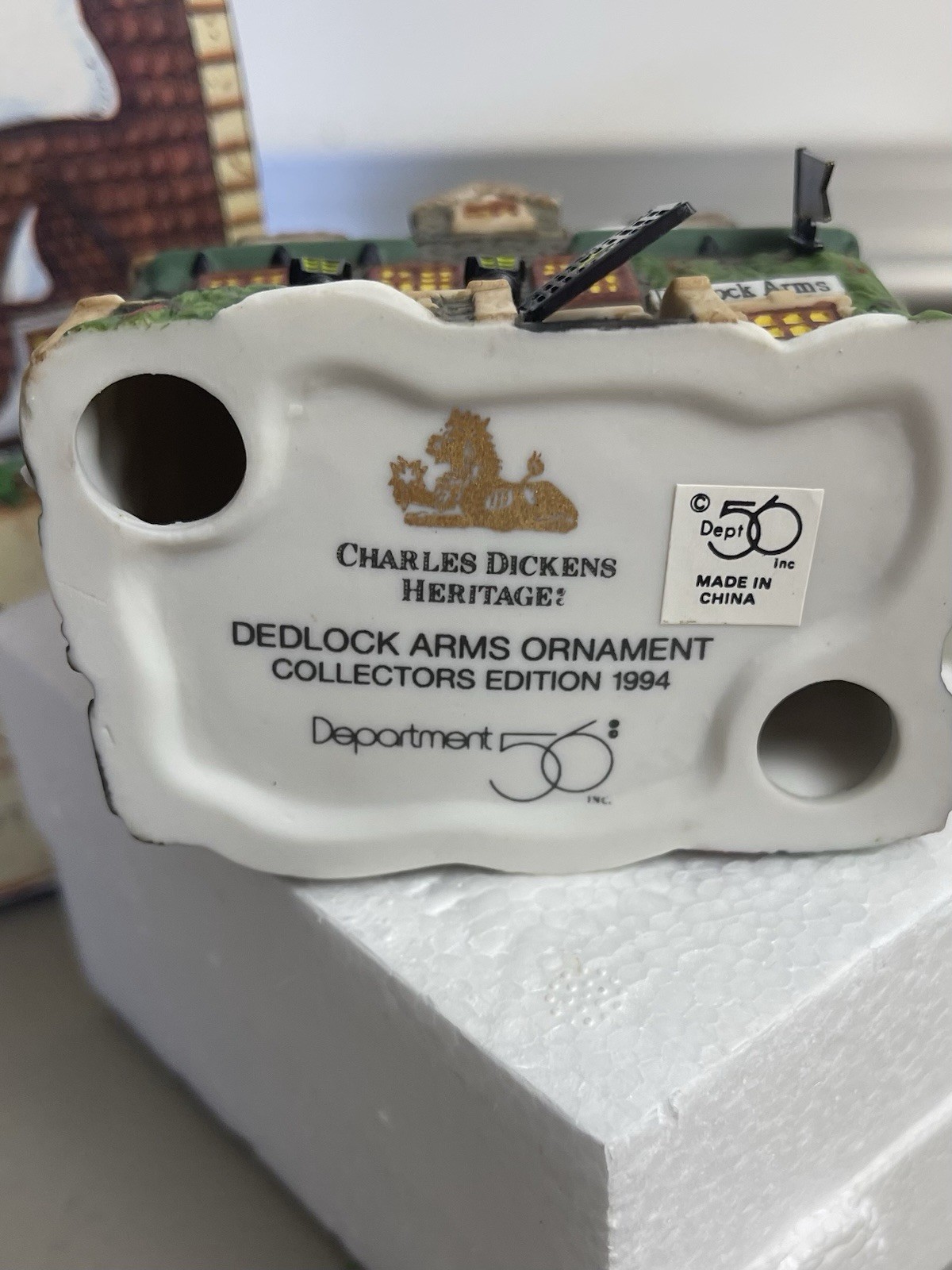 DEPT 56 HERITAGE VILLAGE DEDLOCK ARMS ORNAMENT CHARLES DICKENS INN 1994 BOXED