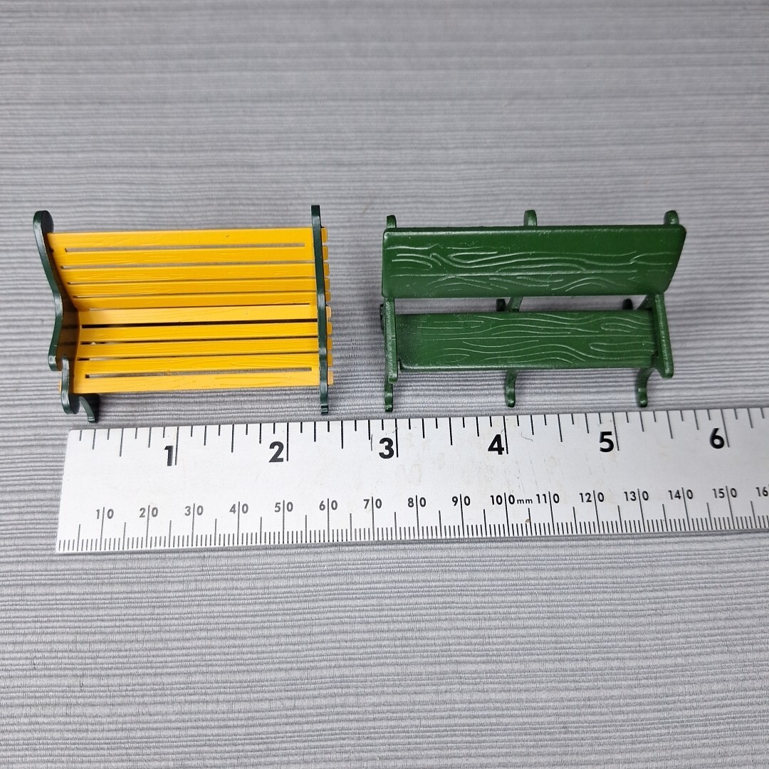 5 Piece Lot Christmas Village Accessories Bench Street Sign Clock Metal Taiwan