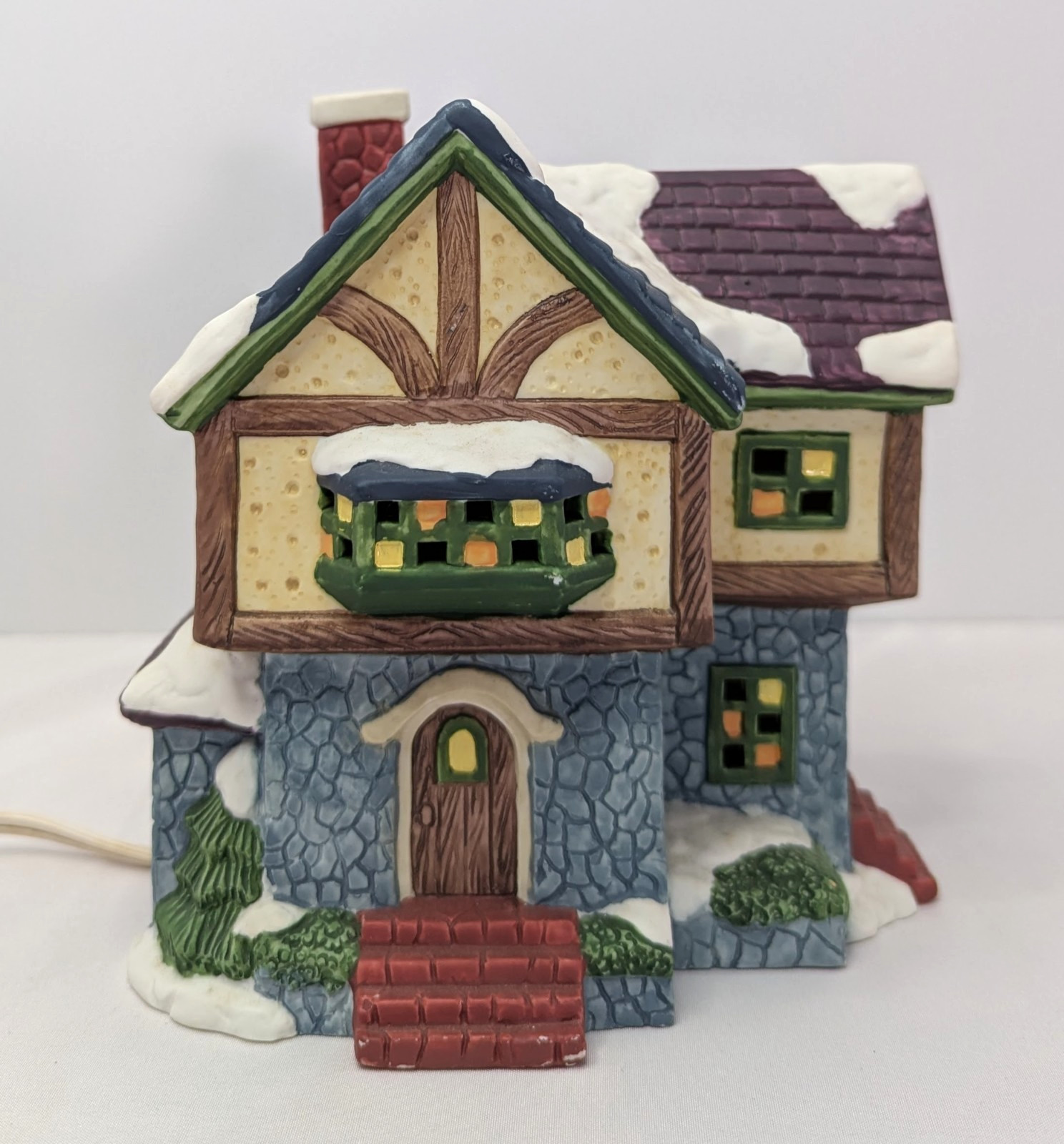 Vintage Russ Berrie & Co Plaster Lighted Christmas Village Tudor House Pre-owned