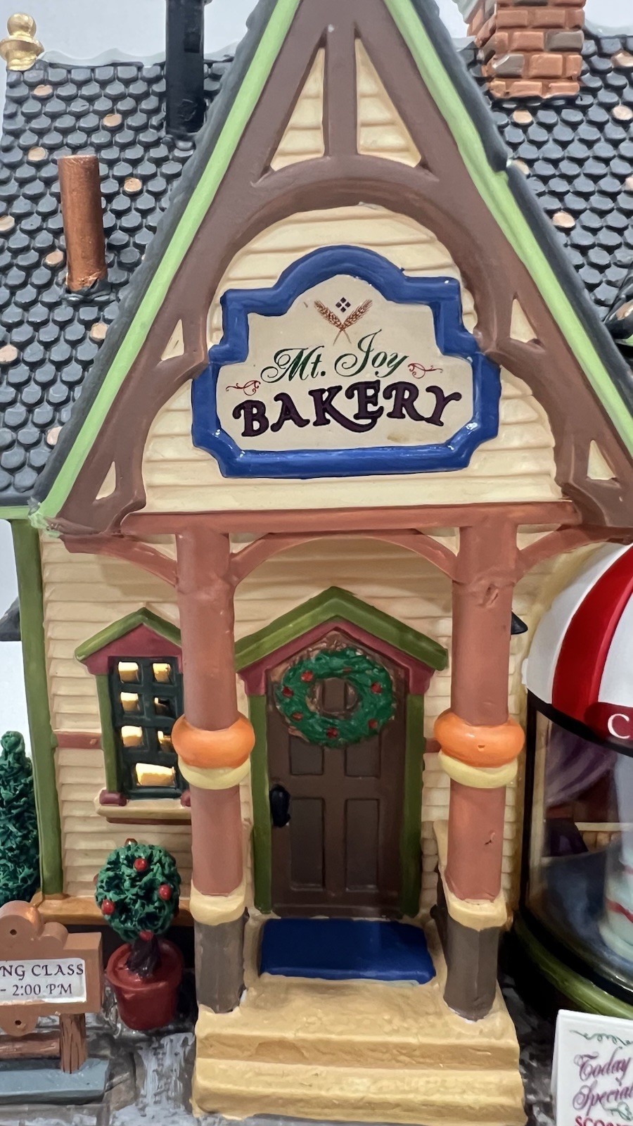 Lemax Caddington Village “Mt Joy Bakery” 25376 Retired 2012 Brand NEW And RARE!