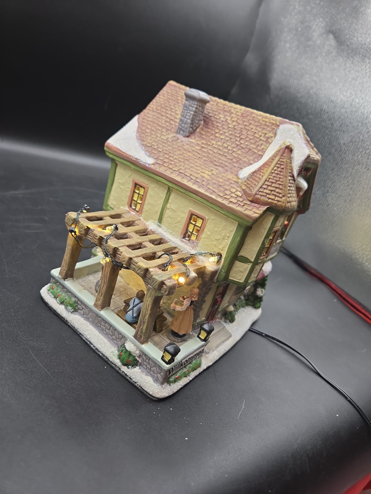 St. Nicholas Square Biergarten Beer Garden Building w/Box Retired Beergarden NEW