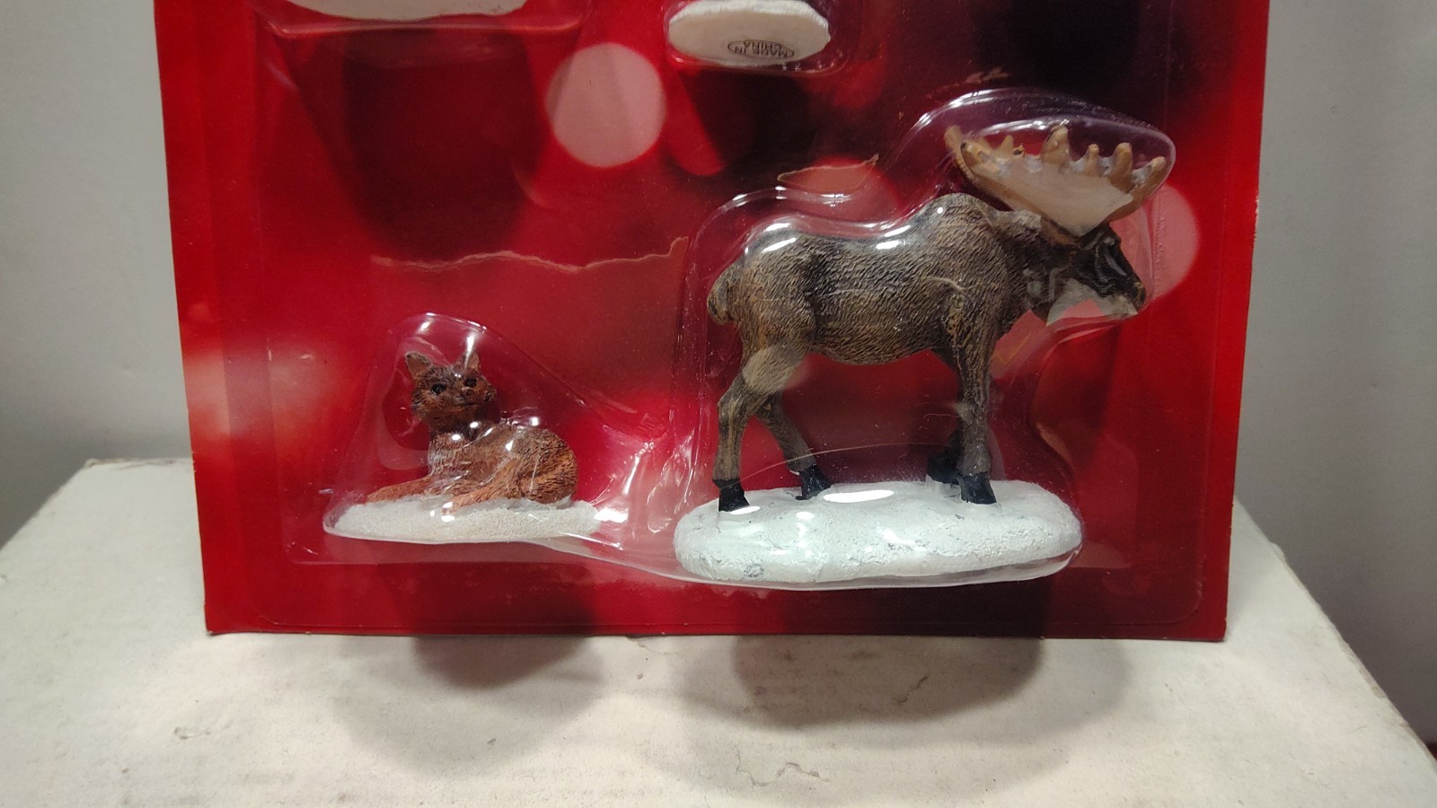 St Nicholas Square Hand Painted Resin – Lodge Animals – NIP