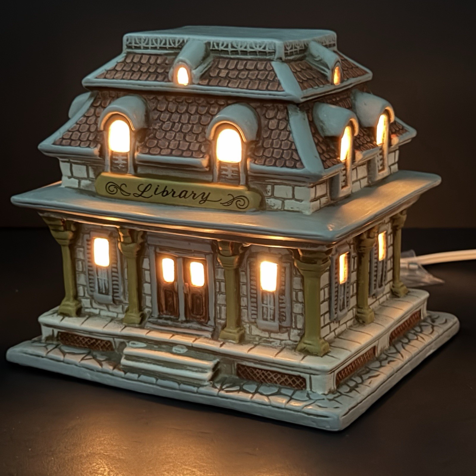 Lefton Colonial Village Lighted House “Library” By Byron Wood With Light Cord