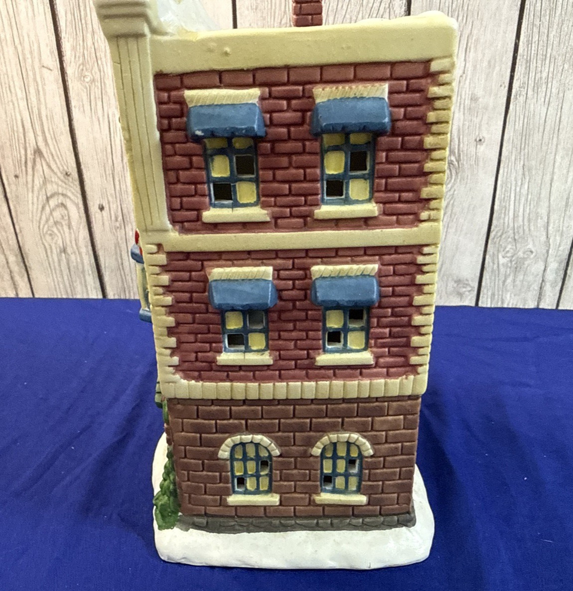 Vintage Working Winter Valley Cottages Porcelain Lighted Police Station