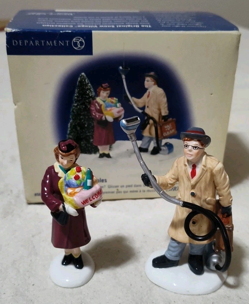 Department 56 Door To Door Sales #55139 Snow Village 2001 Vacuum Salesman