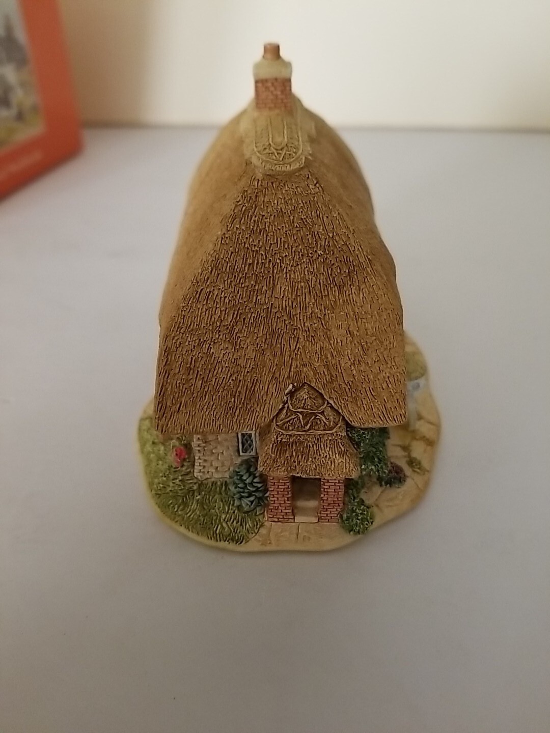 Lilliput Lane “Honeysuckle Cottage Trinket Box” With Deed & Box VERY RARE