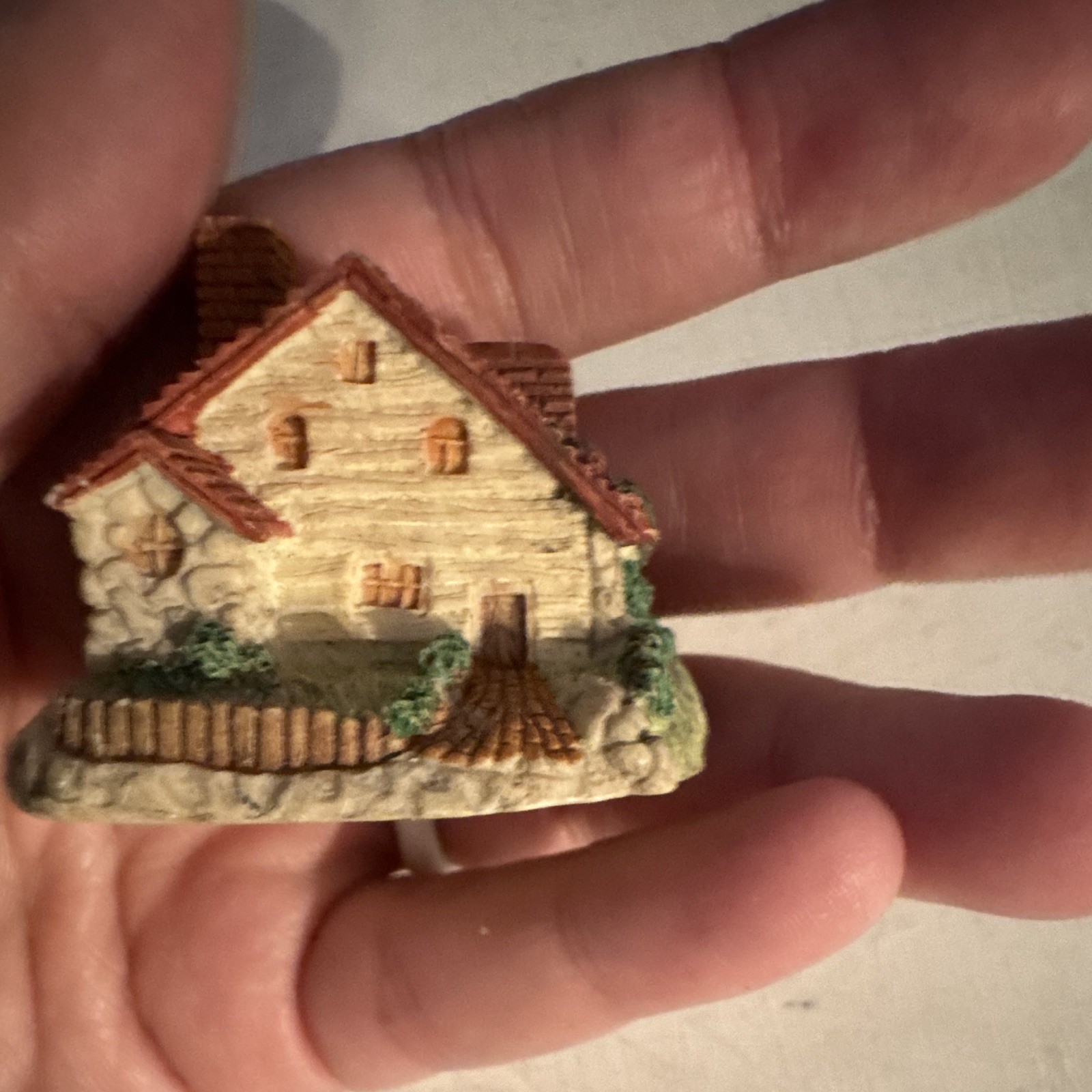 Resin Cottage Village Miniature Houses Multicolor Lot of 2 Small Figurines