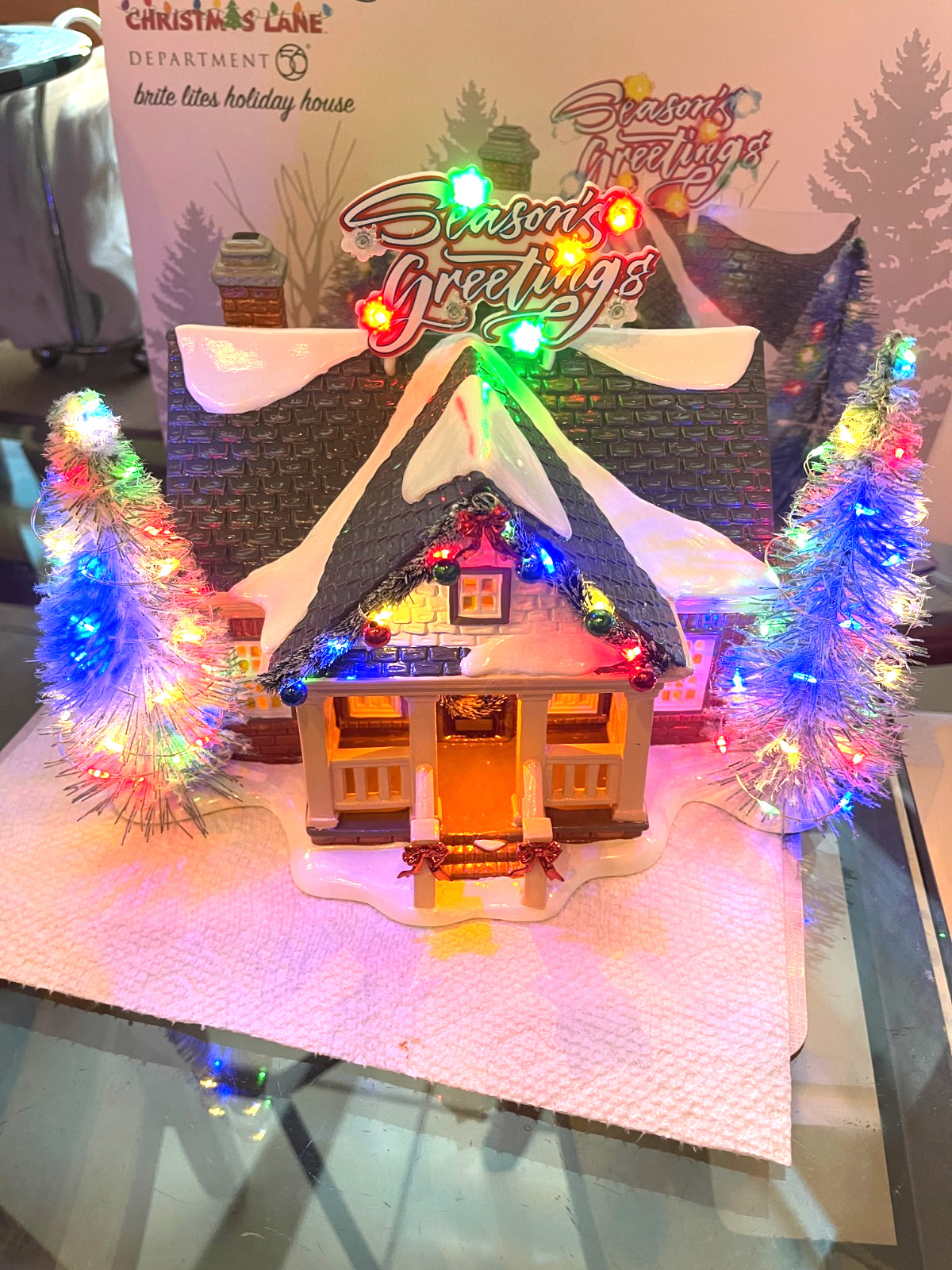 Department 56 Snow Village Brite Lites Holiday House – 6003131 has box intact
