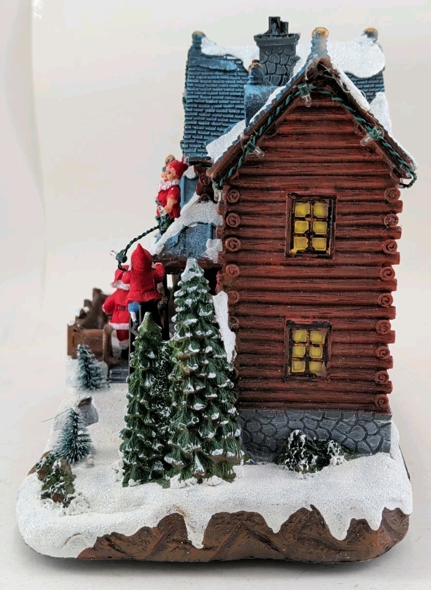Enchanted Forest Reindeer Lodge Animated Musical Christmas Village House W/Box