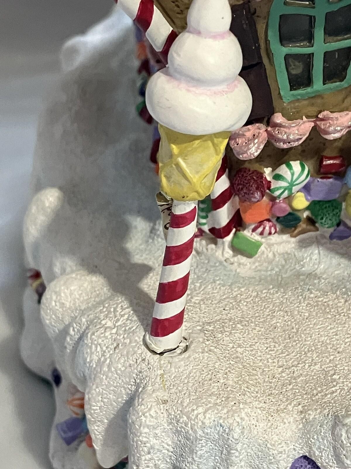 Danbury Mint Village Collection Gingerbread Home Sweet Home Lighted House READ