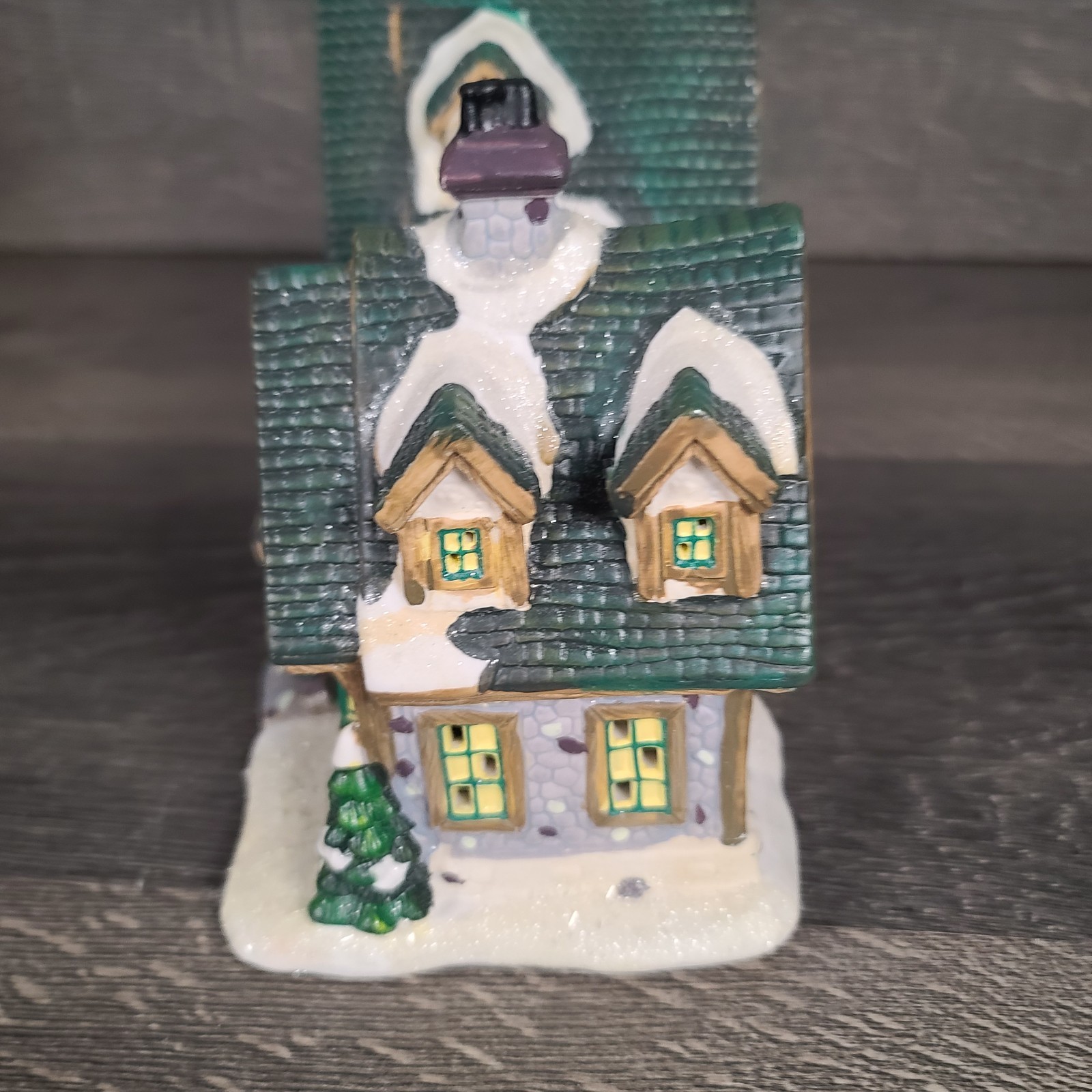 Holiday Inspirations Village 2007 Towne Series Tannenbaum Tavern