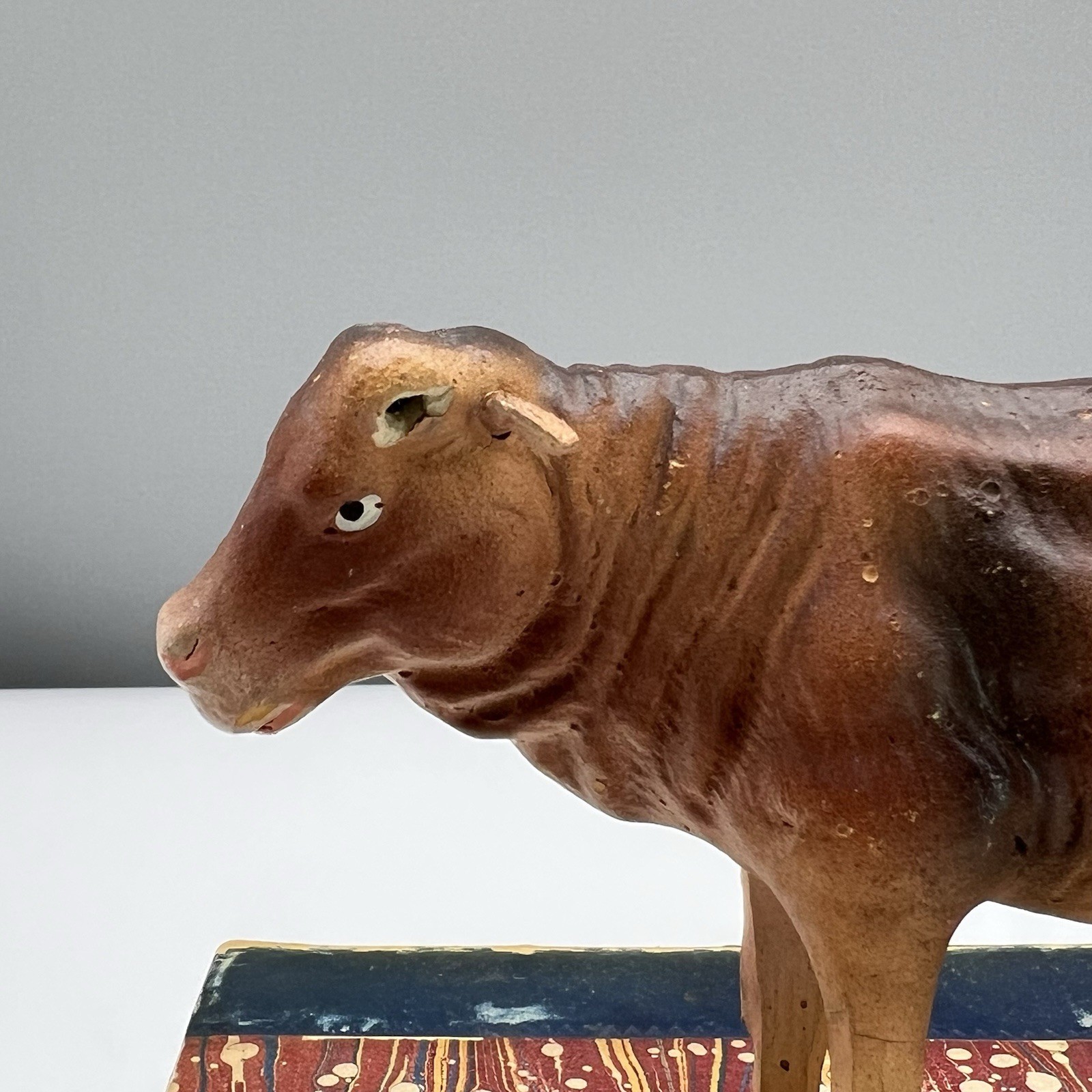 Pre-War NATIVITY COW 3.75″ Germany CHRISTMAS VILLAGE Stick Leg Composite PUTZ