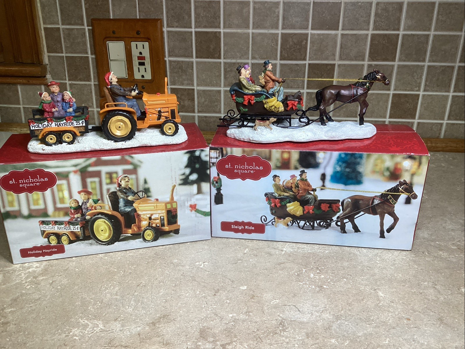 St. Nicholas Square Holiday Hayride + Sleigh Ride – Christmas Village Accessory