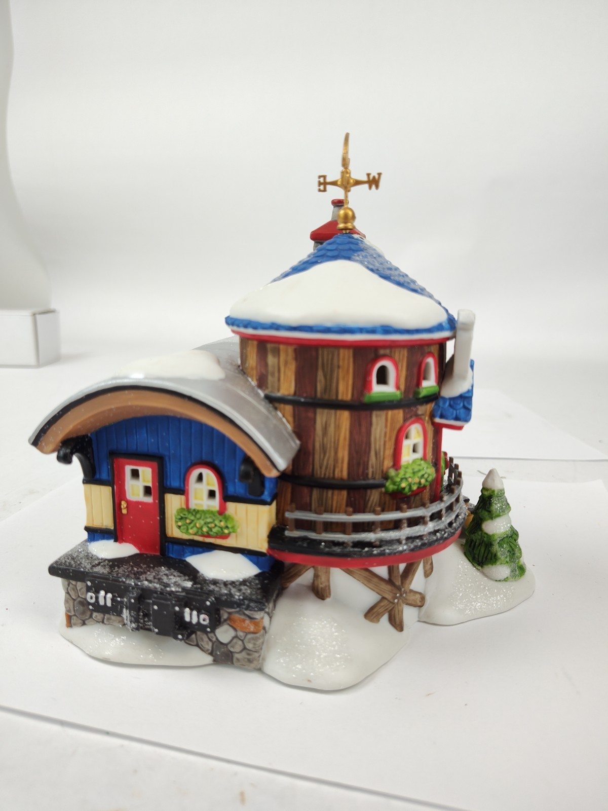Department 56 North Pole Series 15 Year Edition Art’s Hobbies & Crafts #56.56897