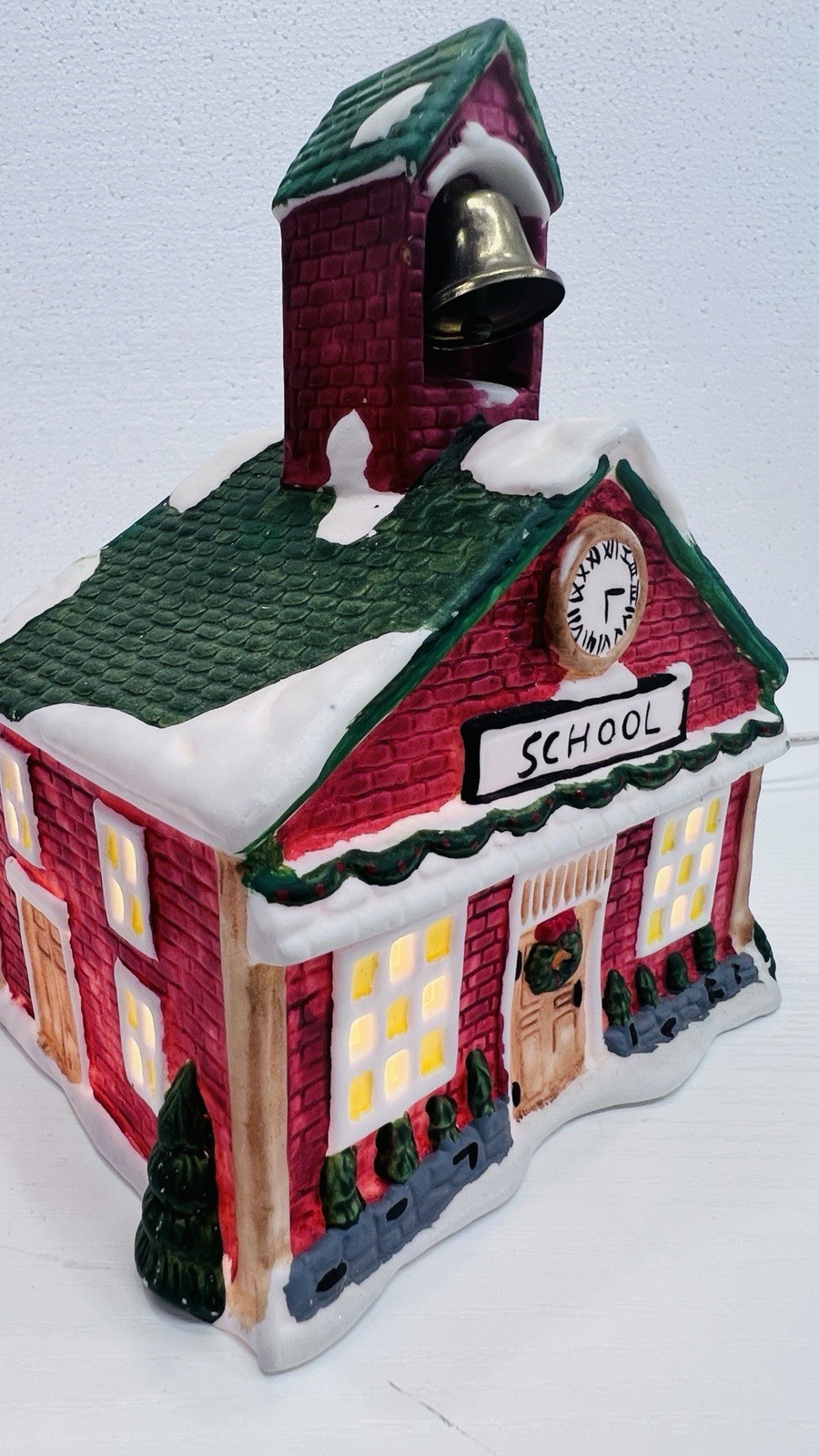 Hand Painted Porcelain Lighted House 1991 Vintage Caldor With Box