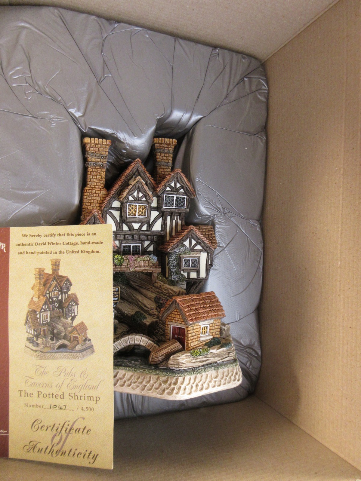 David Winter Potted Shrimp Limited Ed. Pubs Taverns England Box COA MIB