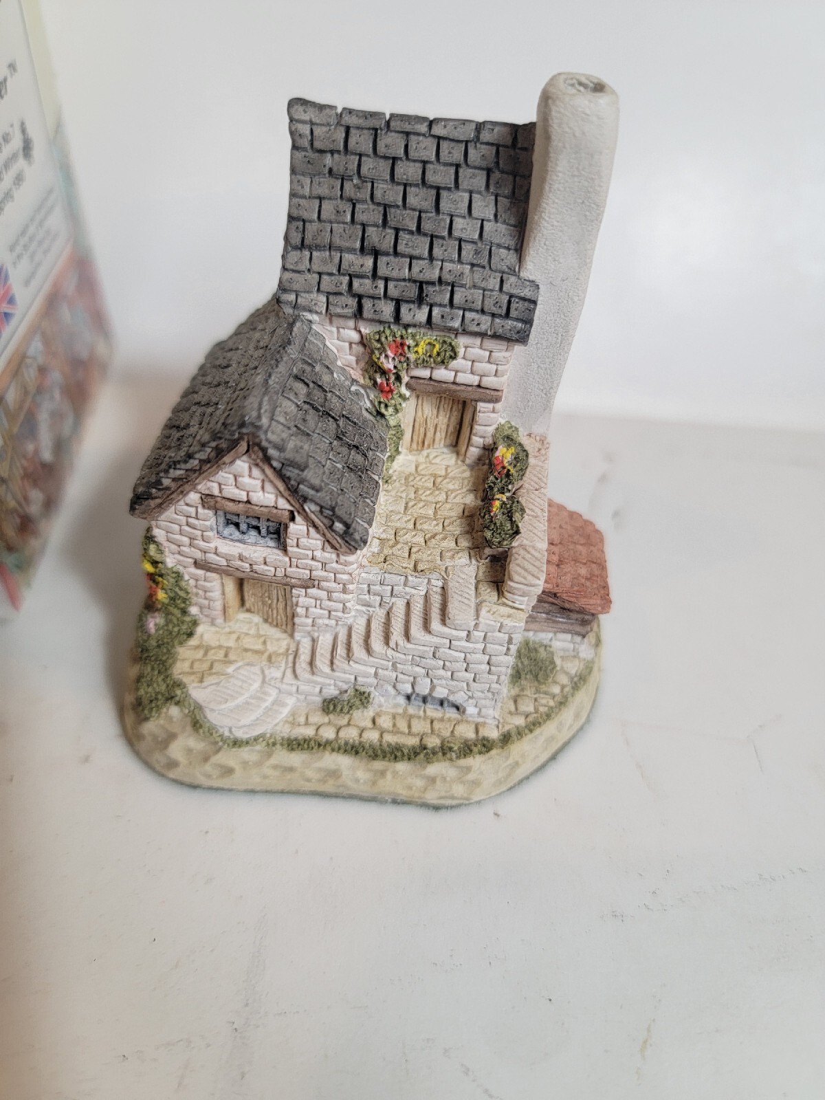 David Winter Cottages The Cobbler 302 The Collectors Guild Collection 1990 VTG