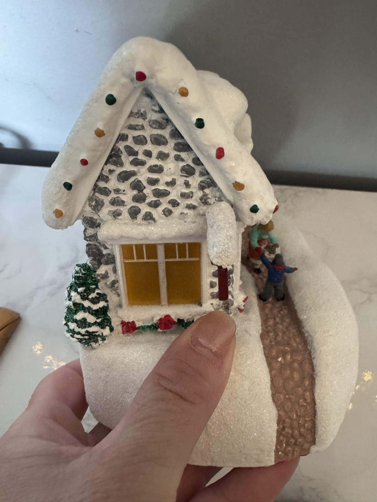 Thomas Kinkade Teleflora 2022 Snowflake Fudge Shoppe Light-Up Collectible