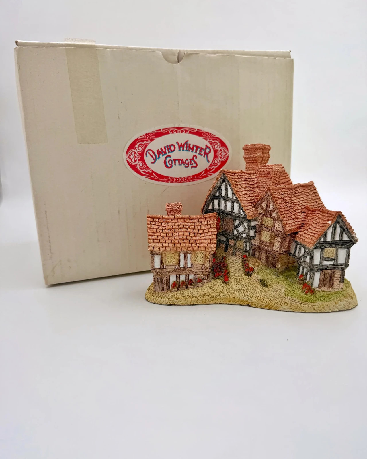 David Winter Stratford House Cottage w/ Box Vintage English Village No COA