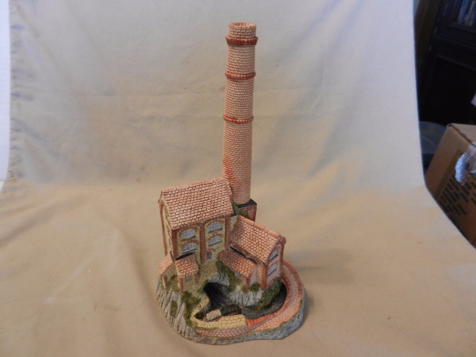 Derbyshire Mill by David Winter Collectible Building Statue from 1987 England