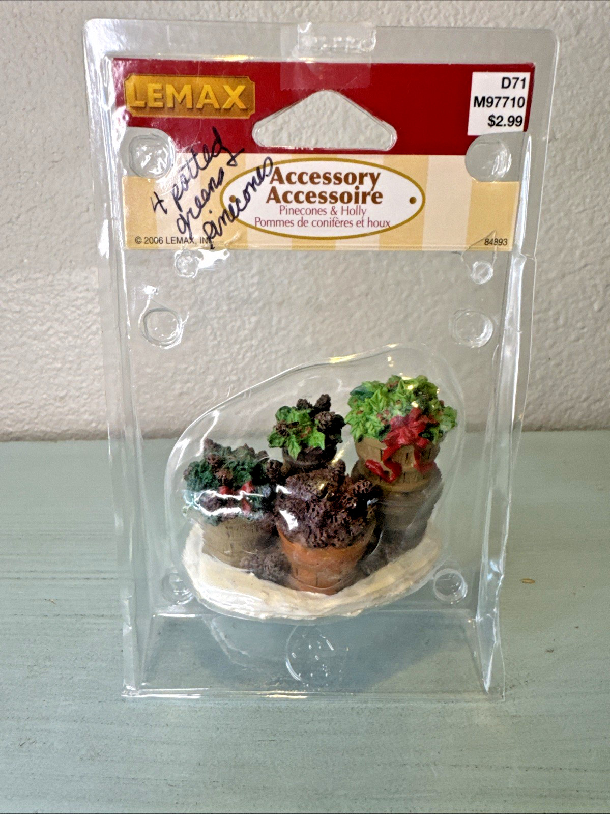 Lemax Pinecones and Holly Village Accessory w Packaging Potted Plants