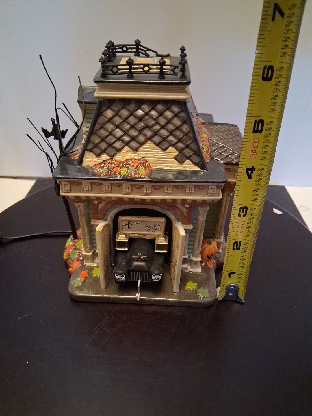 Vintage Department 56 Grimsly’s Garage Snow Village Halloween Works 2005. Nice