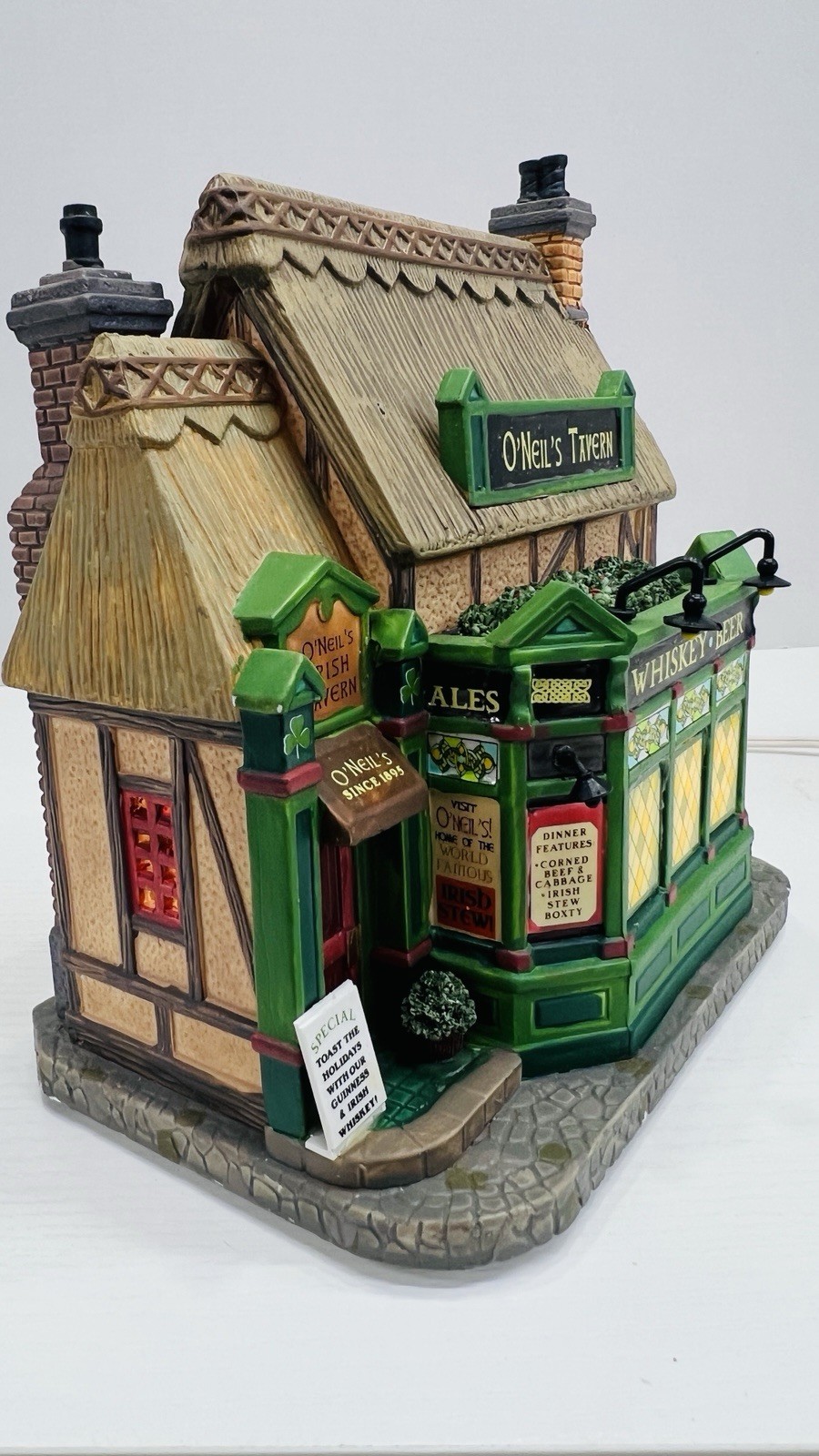 Lemax Caddington Village “0’Neil’s Irish Tavern” Retired 2014 NEW & RARE !