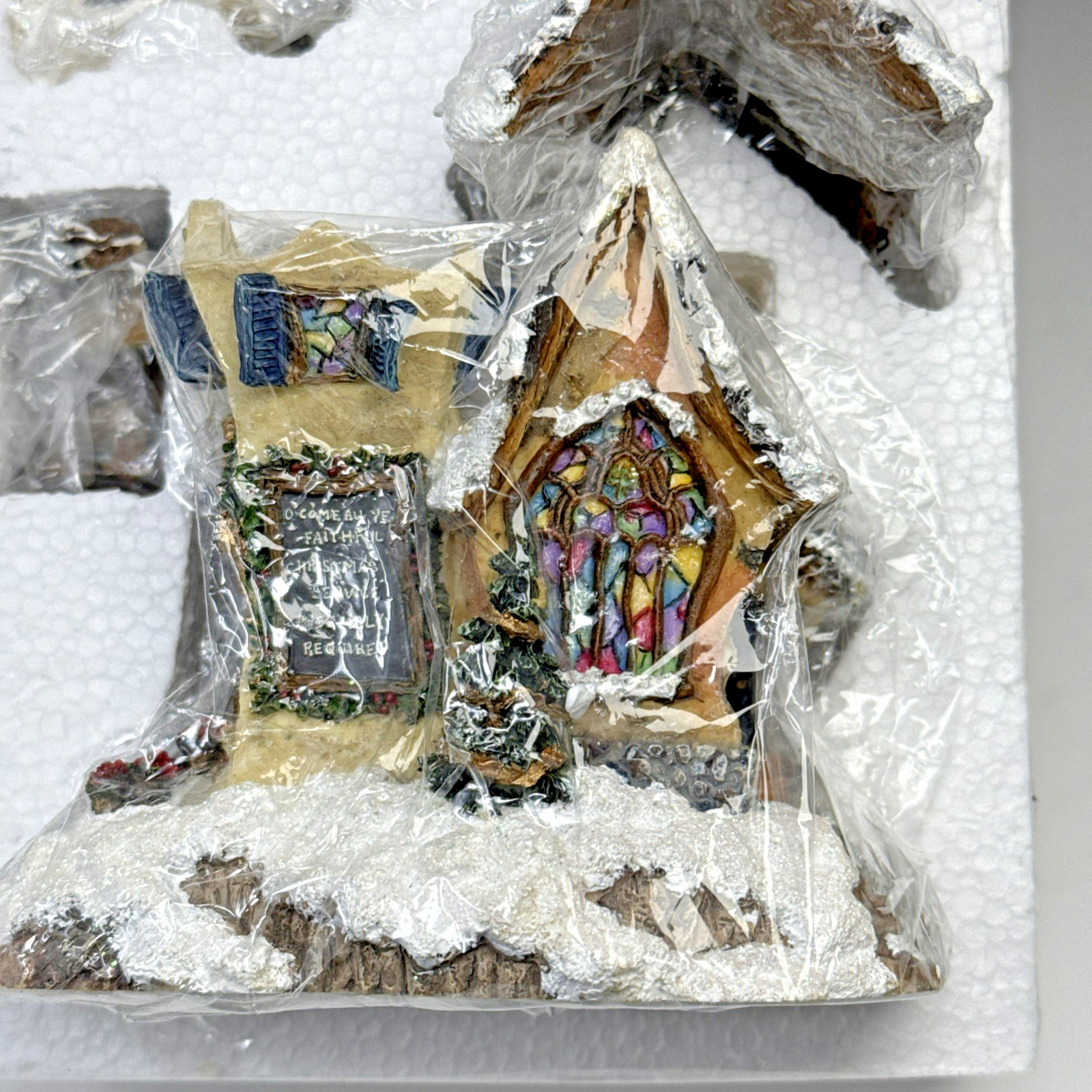Boyds Bears Bearly Built Village Kringles Village St Nicholas Chapel NIP