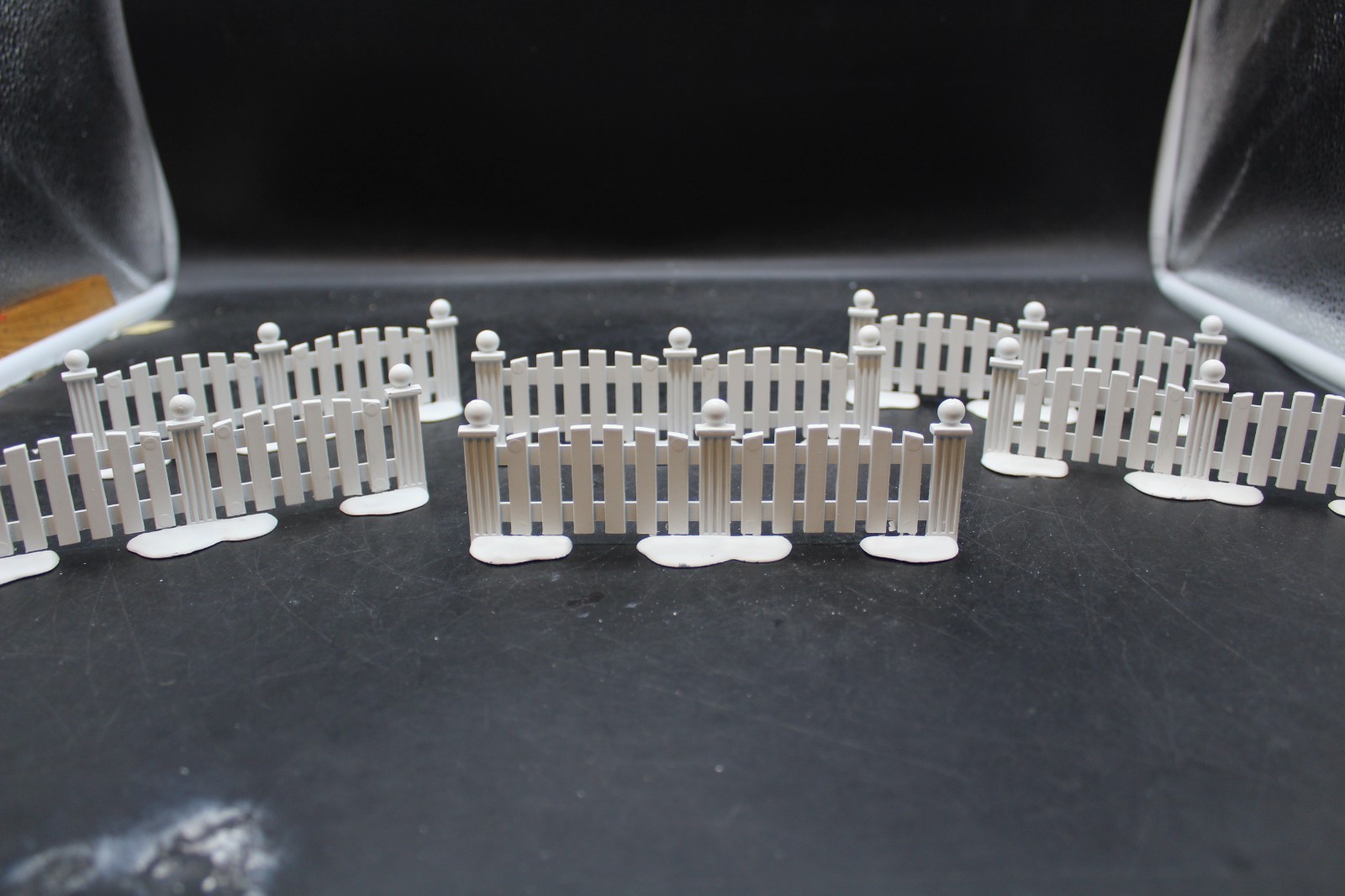 Set of 6 Dept 56 White Metal 6″ Christmas Village Picket Fences