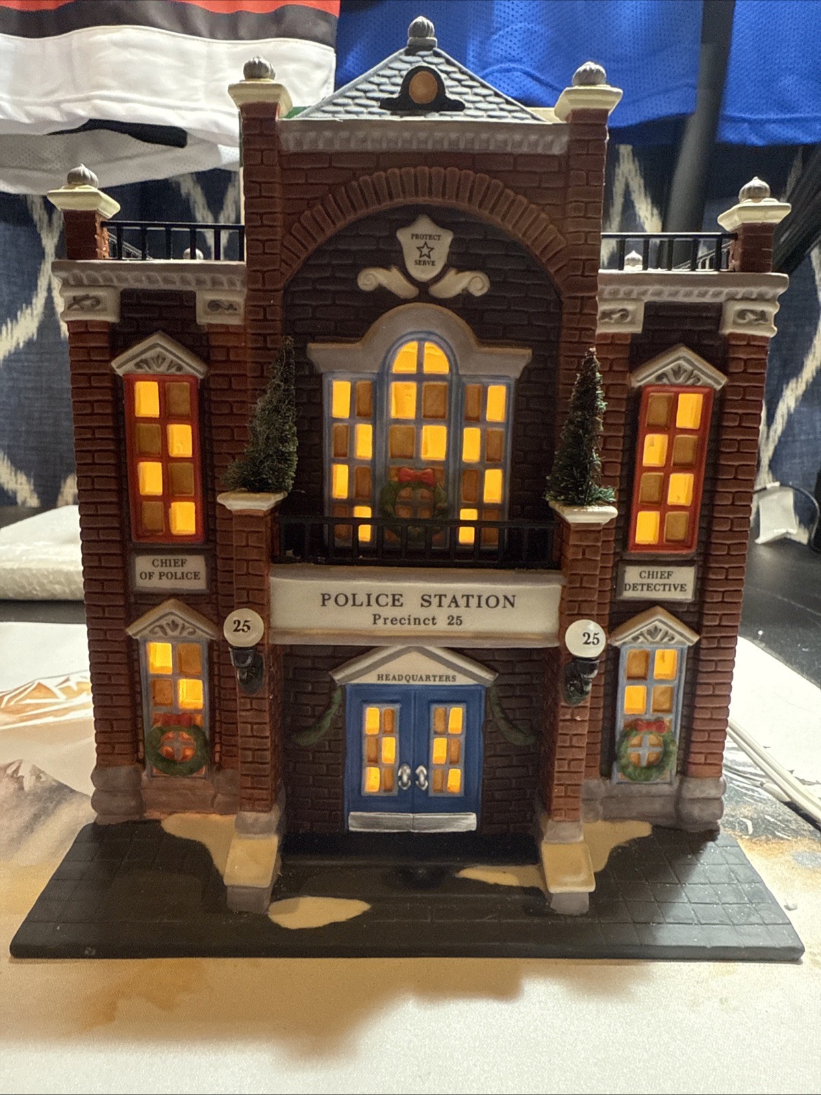 Dept 56 Precinct 25 Police Station – Illum – With Box – Christmas in the City