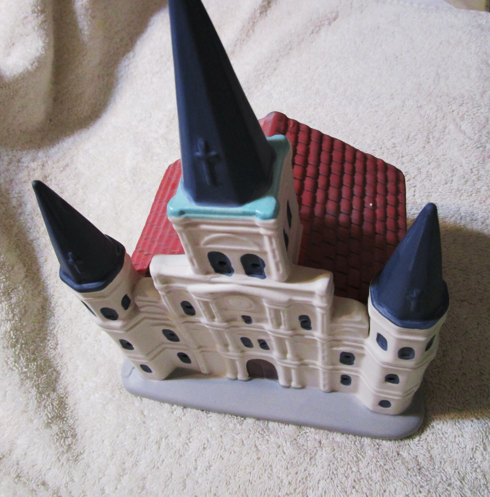 N. O. CRESCENT CITY CHRISTMAS VILLAGE “ST. LOUIS CATHEDRAL” REPLICA COLLECTIBLE